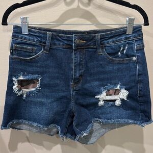 Judy Blue NWOT Medium denim
Shorts